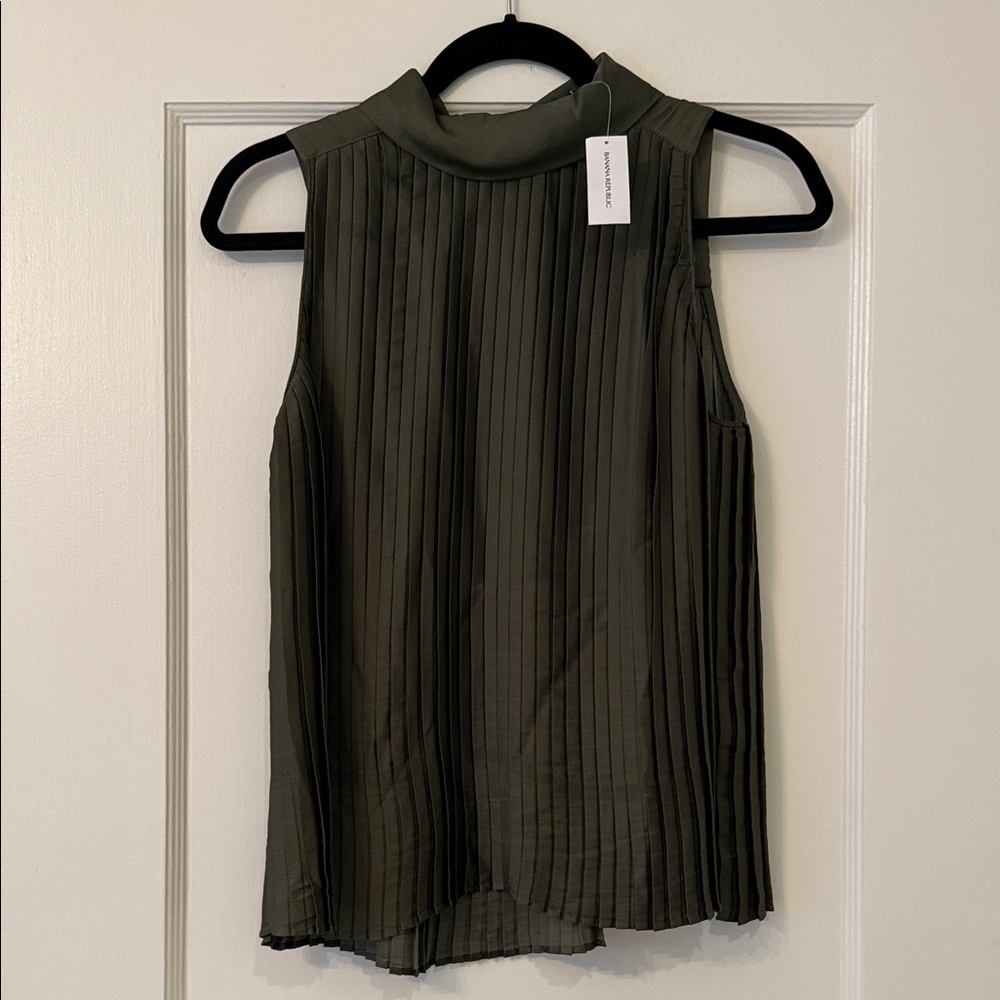 Banana Republic Sleeveless Pleated Blouse - Dark Green